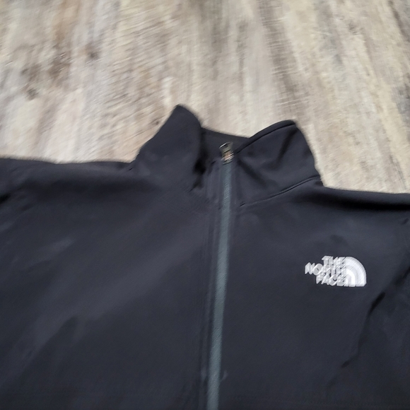 The North Face Sentinel Windstopper Jacket - Picture 4 of 12